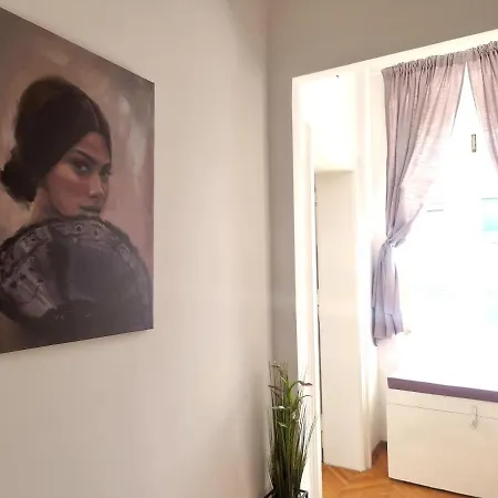 Martini - Bacvice Apartment Split